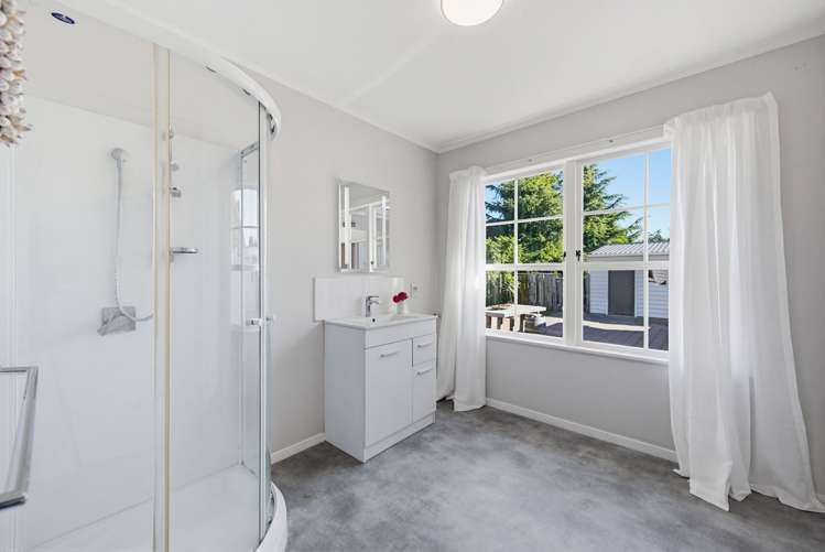 36 Longview Rd Poraiti_16