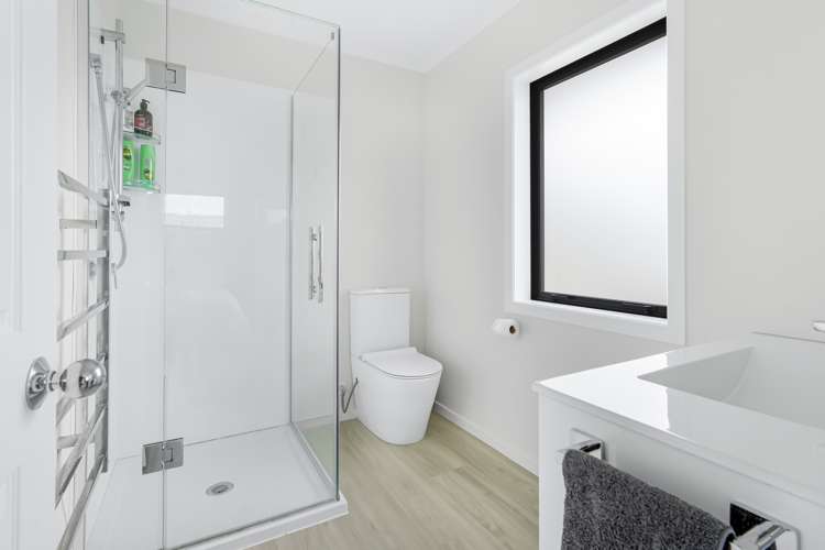 1 Harrogate Place Grandview Heights_5