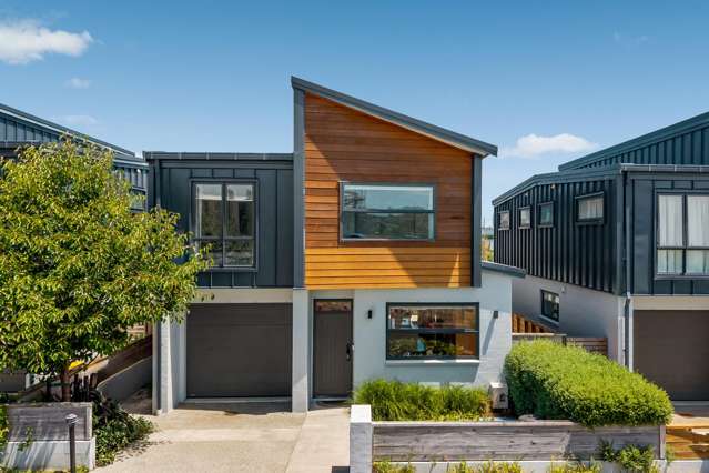 Top Location,Top Quality, Must Sell!