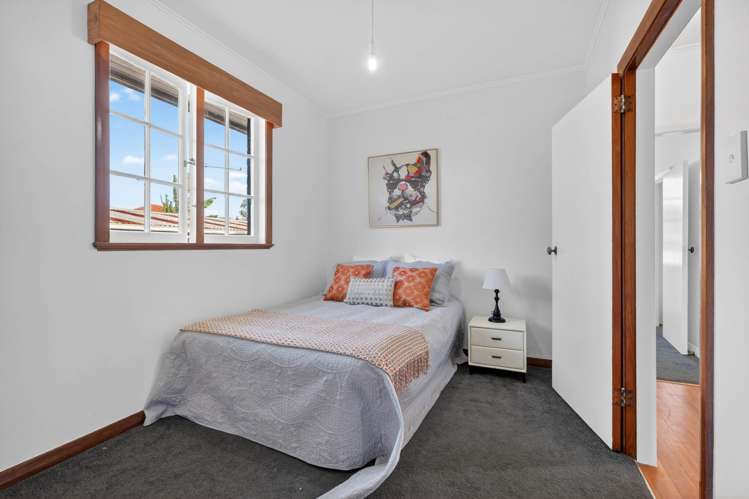 24 Henwood Road Mangere East_12