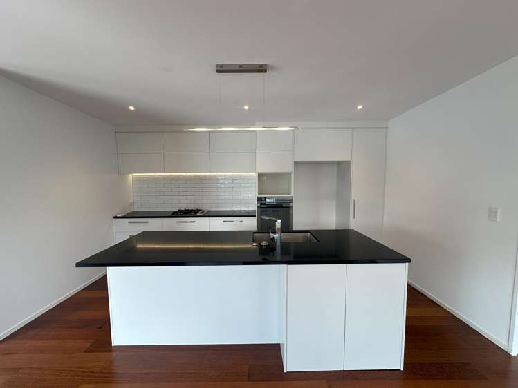 391 Riddell Road_0