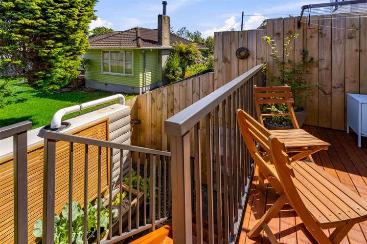 4/2 Brandon Road Glen Eden_8