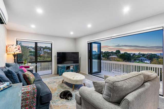 2/33 Parr Terrace Castor Bay_3