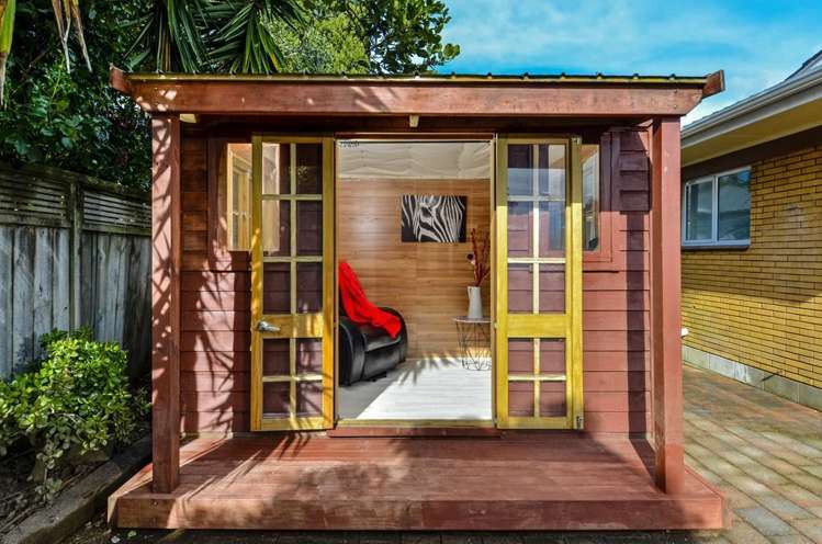 2/2 Wallace Road Ranui_11