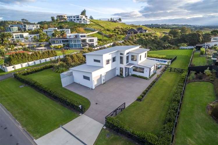 828 Redoubt Road Flat Bush_25