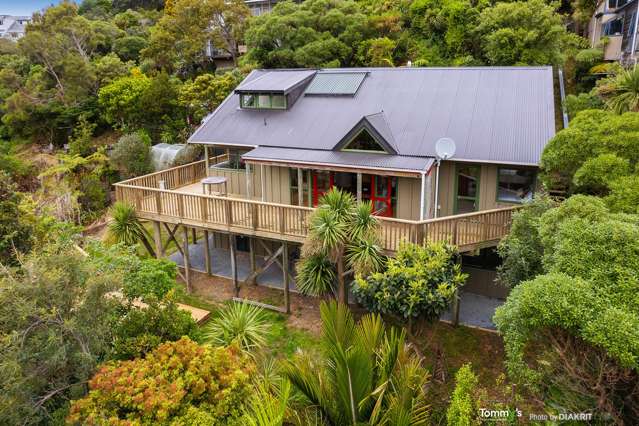 Your Own Private Sanctuary in Wadestown