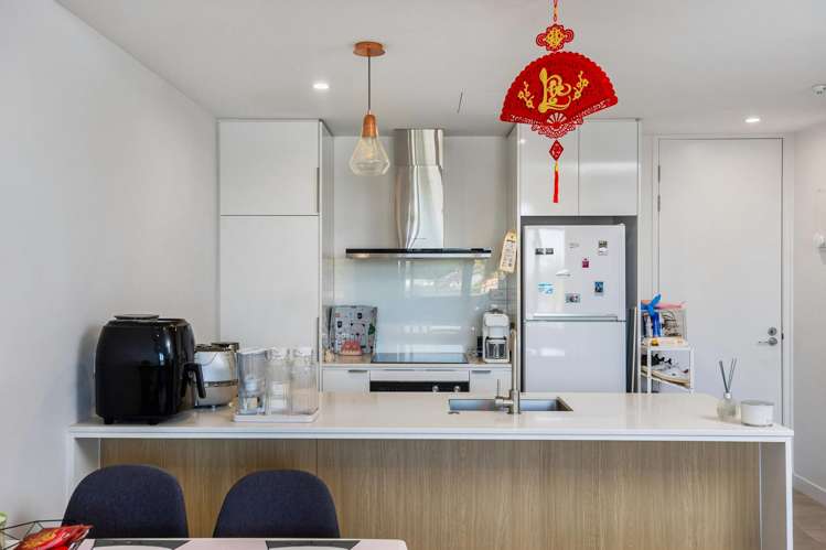 209/1 Kimiora Street Three Kings_6