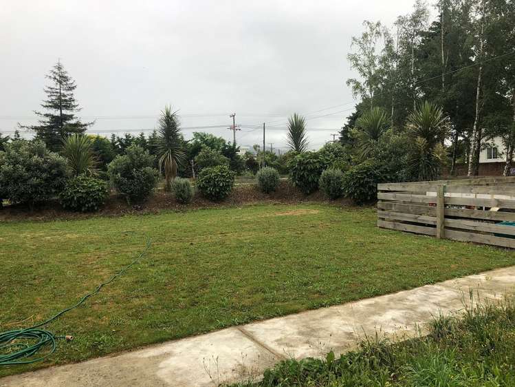 427 High Street South Carterton_24