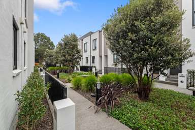 49/666B Great South Road_1