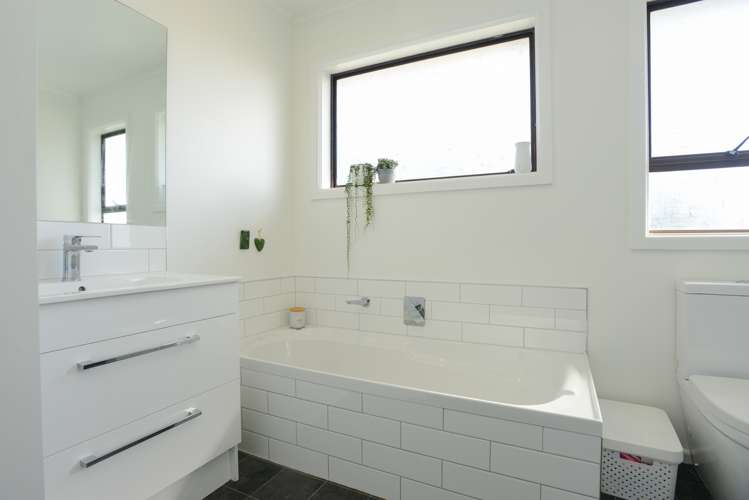 64 Clarence Cox Crescent Pirimai_7