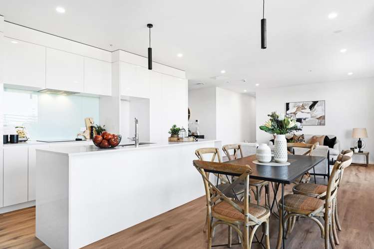 501/12 Barrack Road Mt Wellington_1