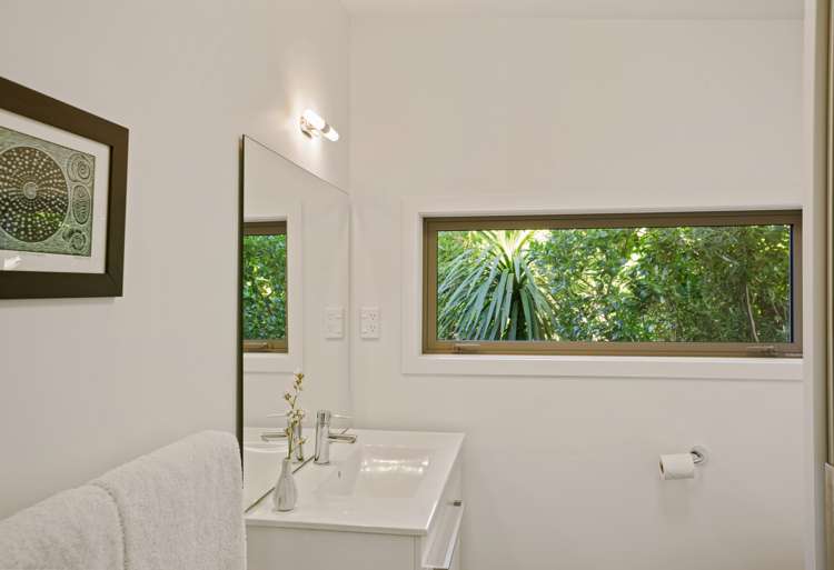 49 Tennis Court Road Raumati South_15