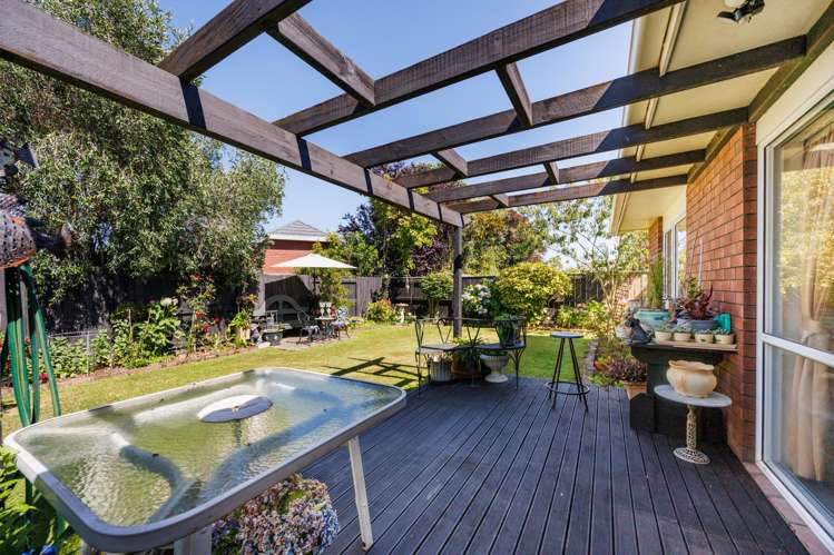 66 Amberley Avenue Highbury_7