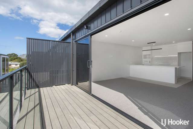 Modern 2-Bedroom Apartments in Prime Village Location - Walk to Beach