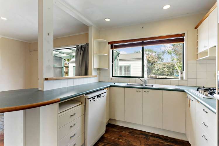 11 Buchanan Road Kingseat_8