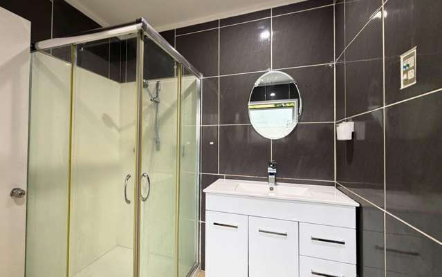 2/55 Ennis Avenue Pakuranga Heights_4