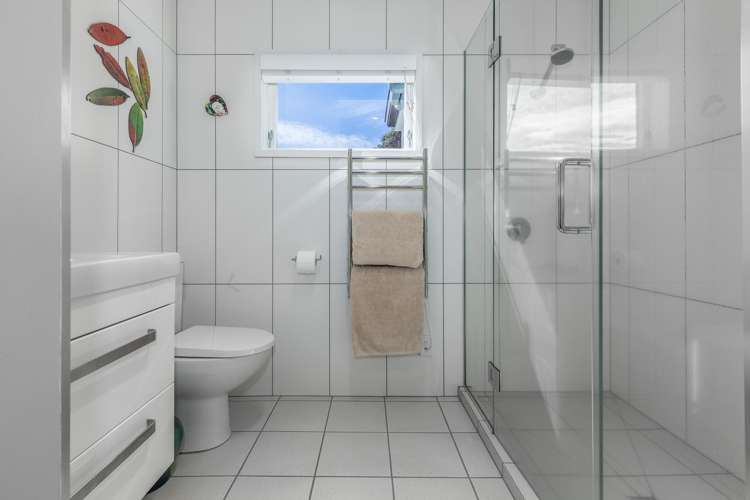 14 Allen Road Raumati Beach_9