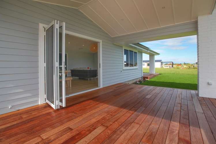 7 Alan Livingston Drive Cambridge_18