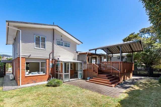 37 Fickling Ave Mount Roskill_2