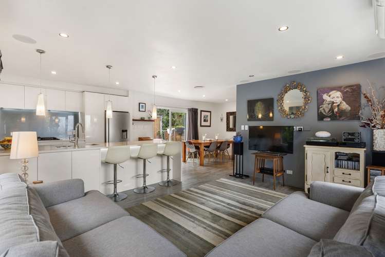 19 Mayall Avenue Beach Haven_8