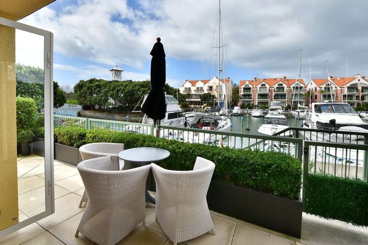 1 Waterside Crescent Gulf Harbour_32