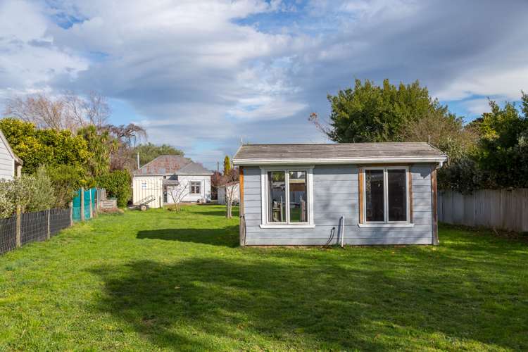 12 Clifton Avenue Carterton_18