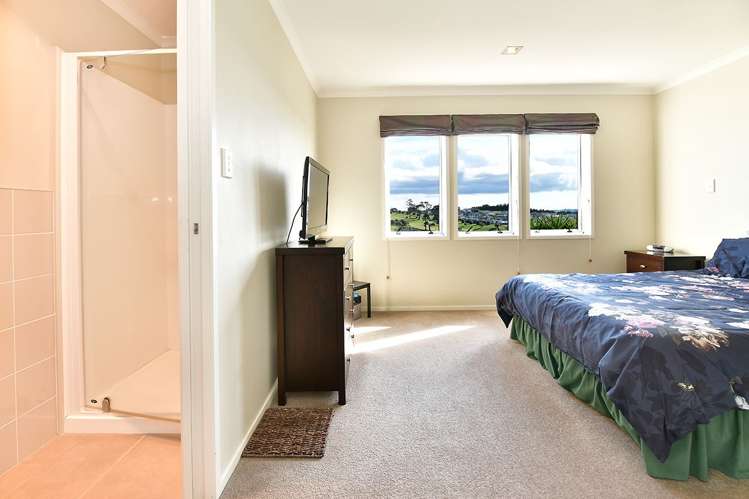 7 Cape Cod Drive Gulf Harbour_10