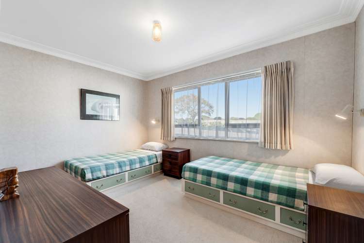 41 Bradbury Road Botany Downs_15