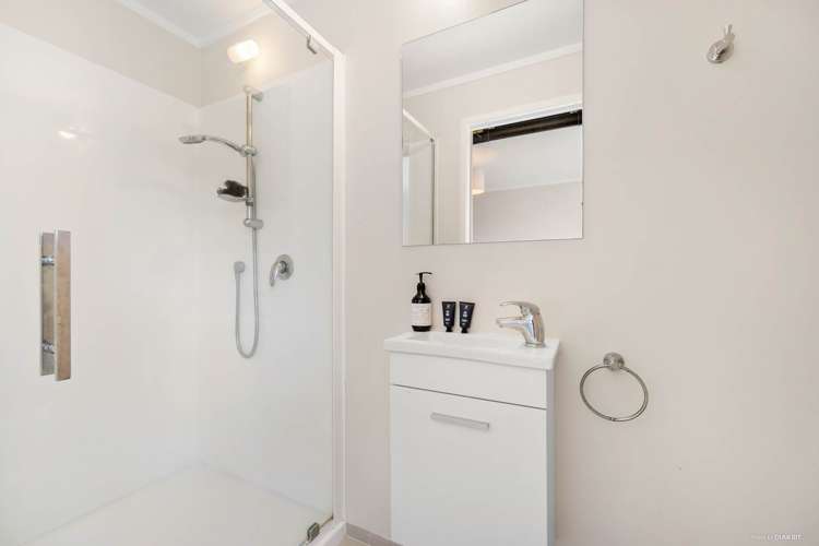 3 Roberts Road Tindalls Beach_12