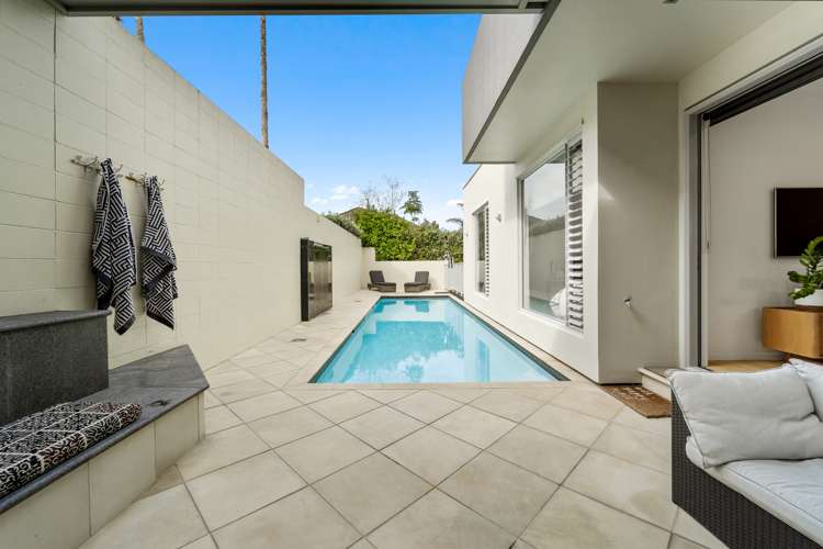 33a Churchill Road Murrays Bay_16