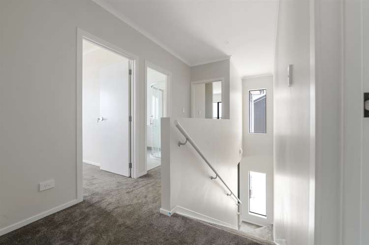 2/137 Avalon Drive Nawton_3