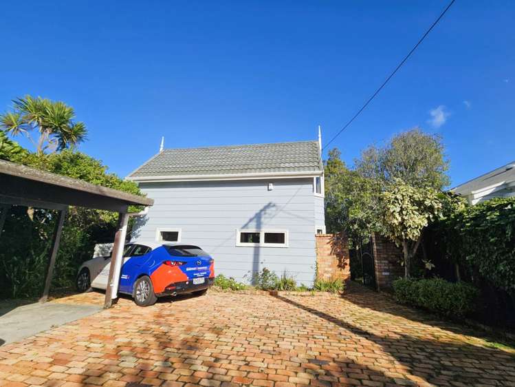 2/135b Vauxhall Road Narrow Neck_21