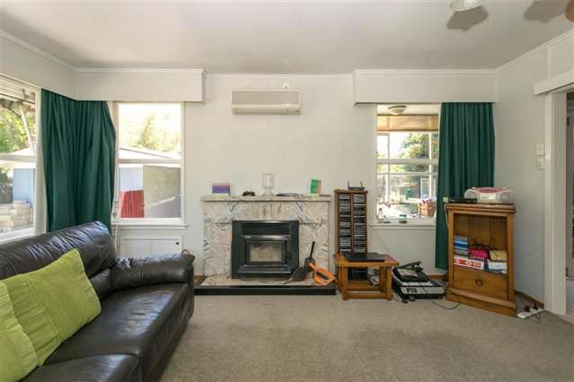 33 Waters Avenue Burleigh_4