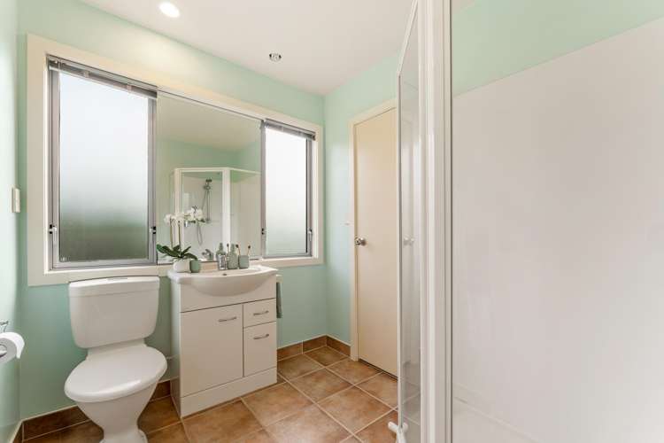 17 Deerness Crescent Algies Bay_13
