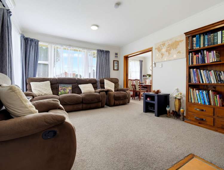 12 Sedgewick Road_5