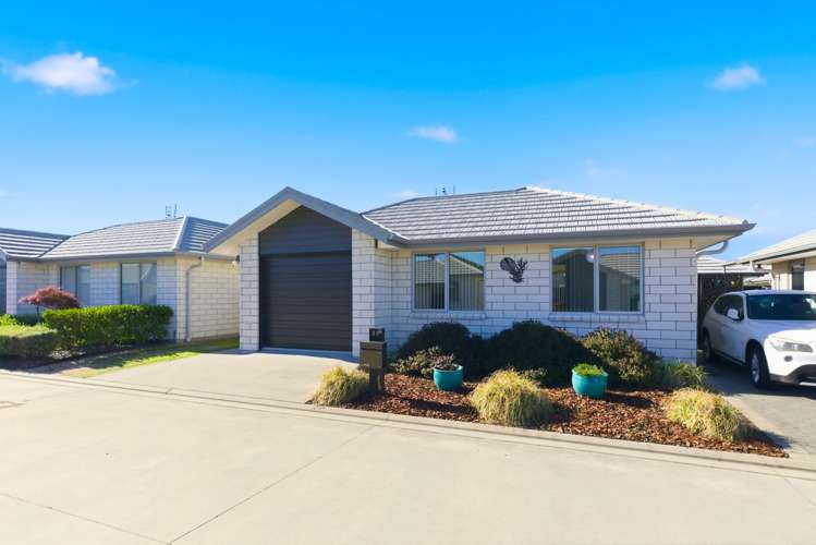 25 Arrow Close_0