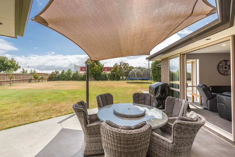 10 Grangewood Drive Lincoln_21