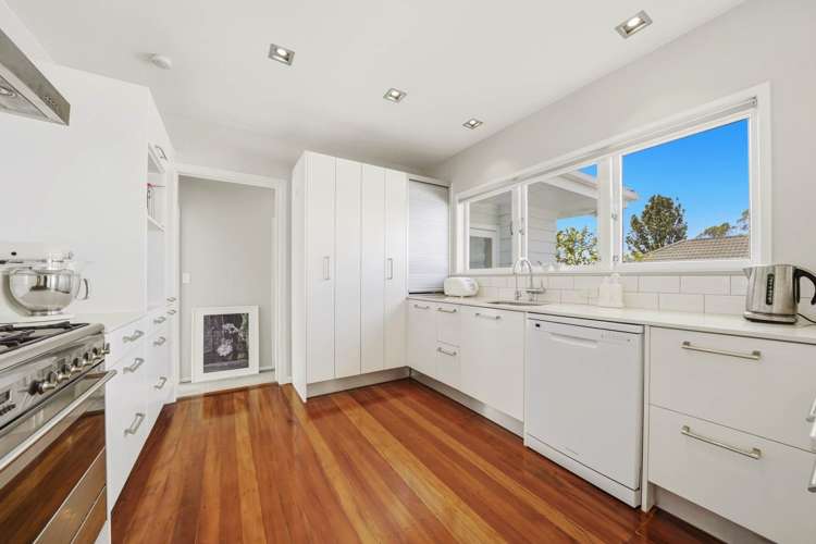 14 Richards Avenue Forrest Hill_12