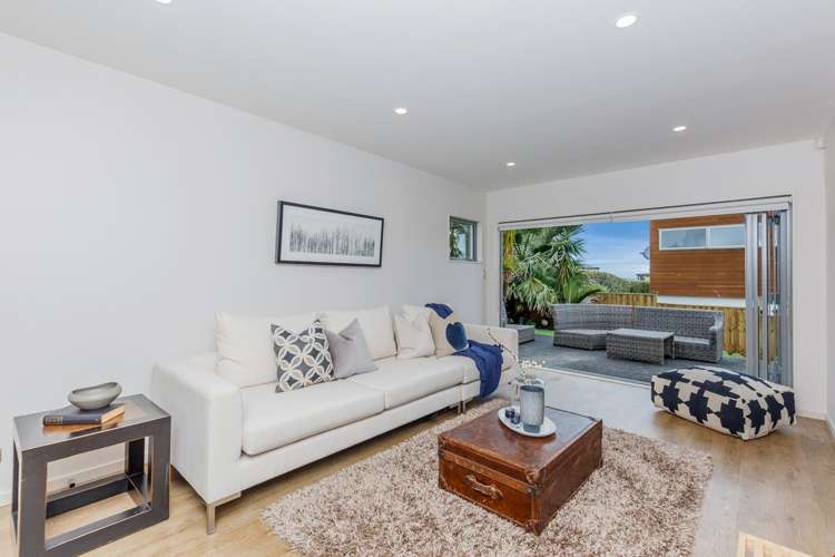 6 Marama Street Castor Bay_19