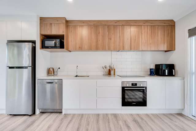 2/4 Palmerston Street Hamilton Central_2