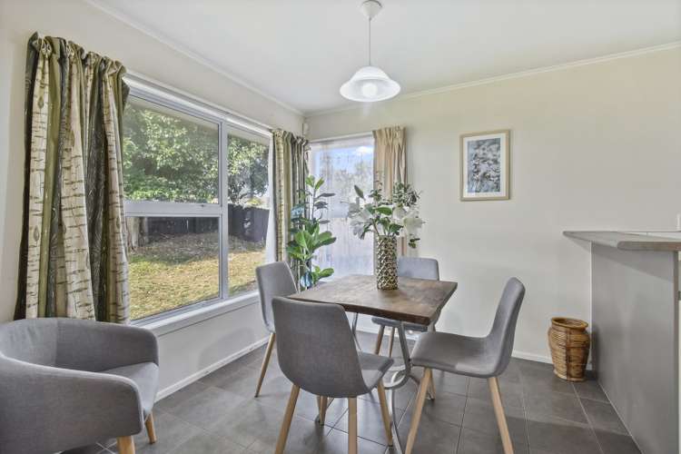 5 Hobart Crescent Wattle Downs_7