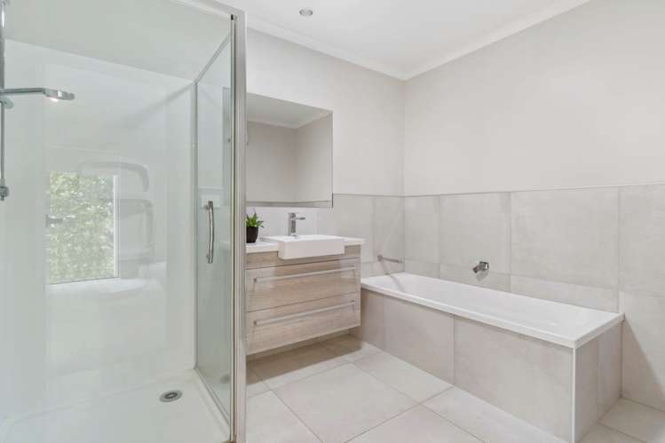 2 Riviera Drive Flat Bush_17