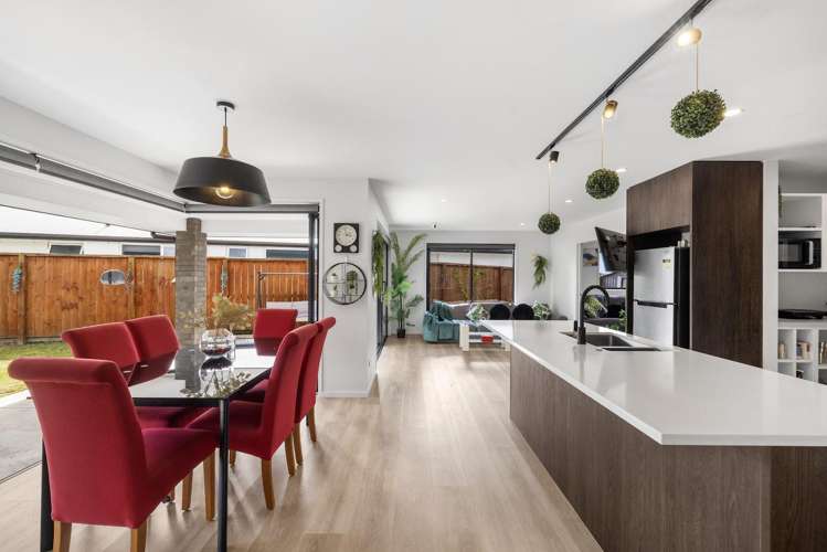 4 Petariki Way Pyes Pa_13