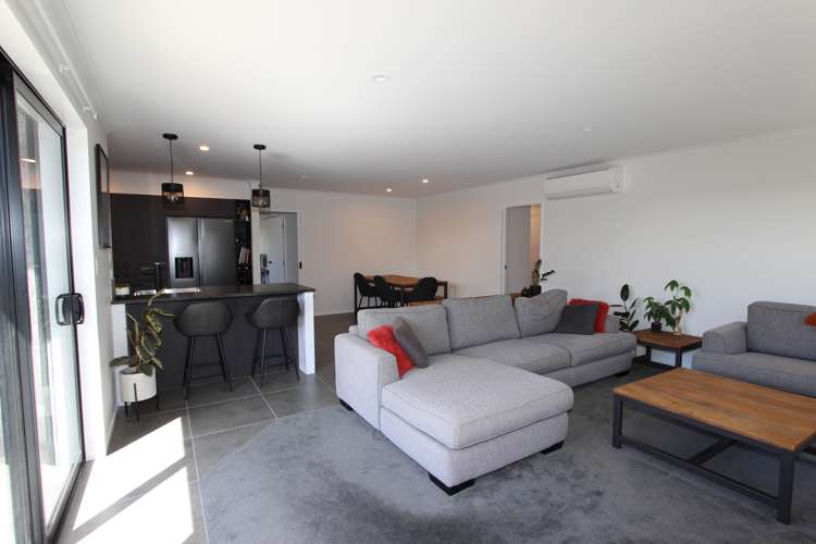 30 Catalina Crescent Burleigh_9