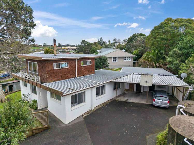 630 Whangaparoa Road_1