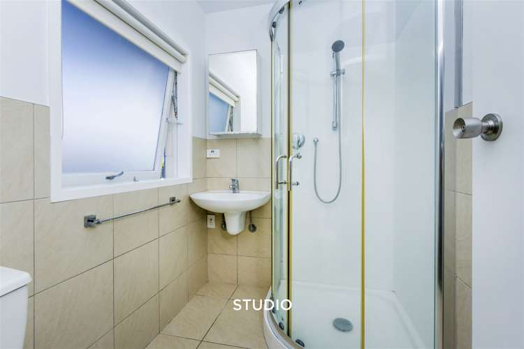 2/64 Seaview Road Castor Bay_16