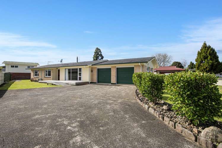 27 Carlton Crescent Kamo_16