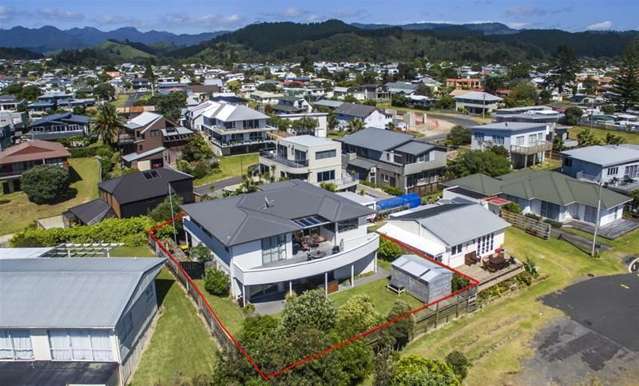 114 Saint Patricks Row Whangamata_2
