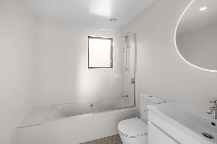 17 Eminence Drive Northwood_16