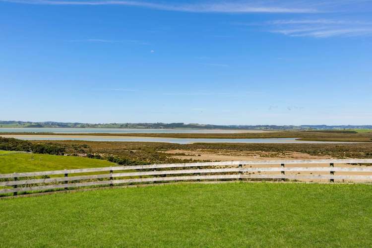 125 Tuparekura Road Helensville_3